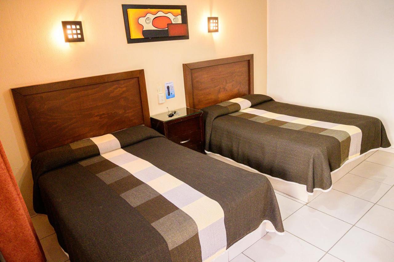 Hotel Acuario En Ocotlan Екстериор снимка