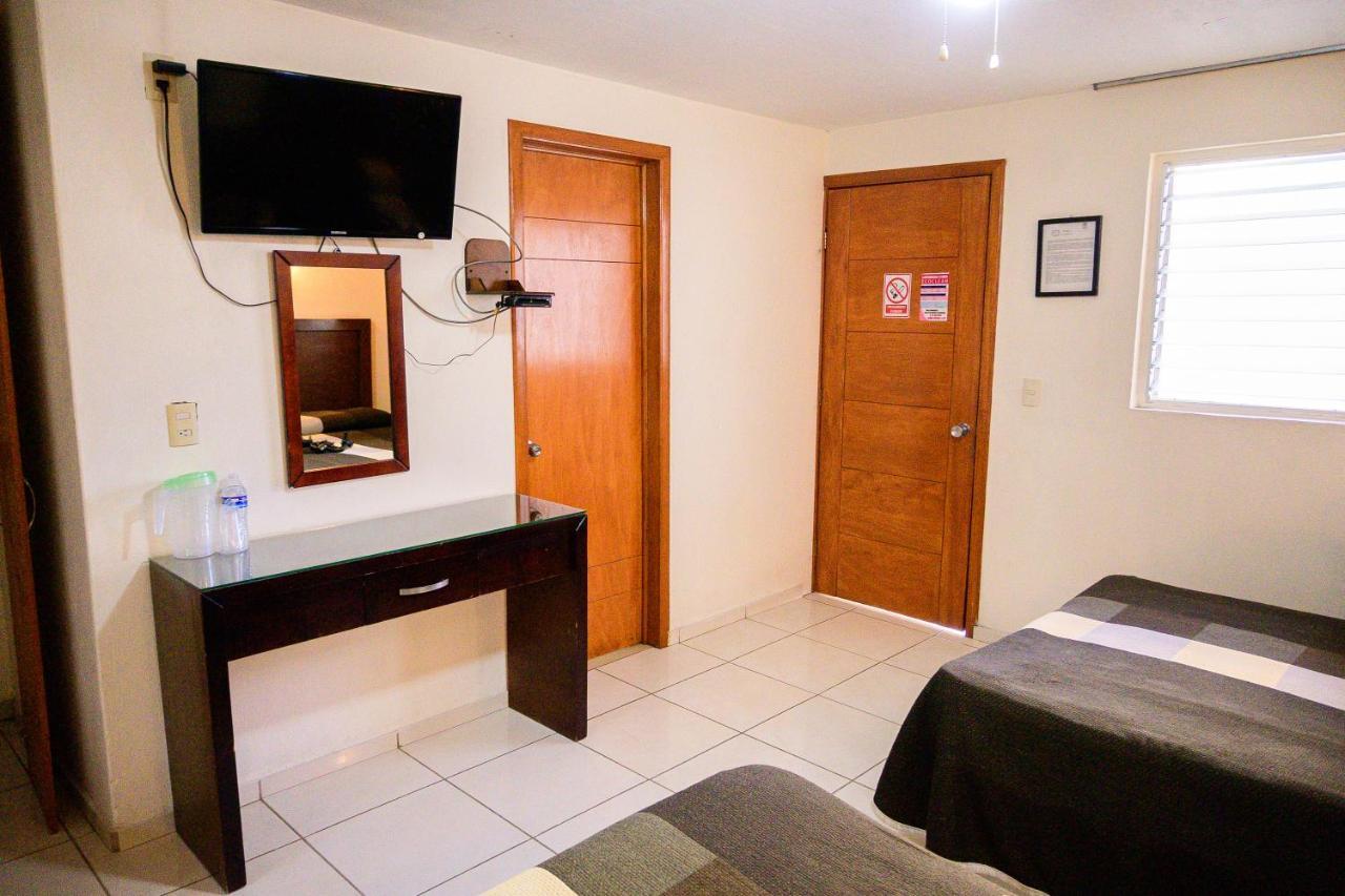 Hotel Acuario En Ocotlan Екстериор снимка