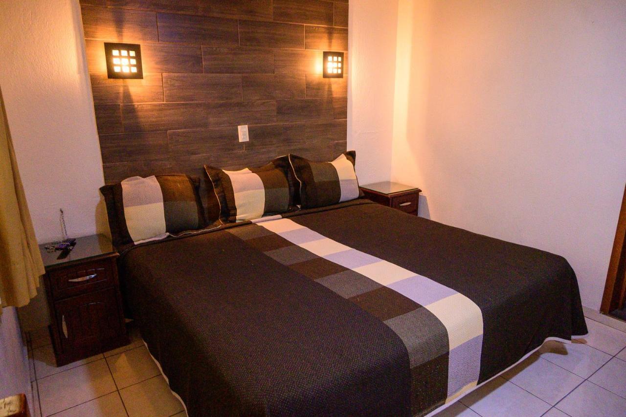 Hotel Acuario En Ocotlan Екстериор снимка
