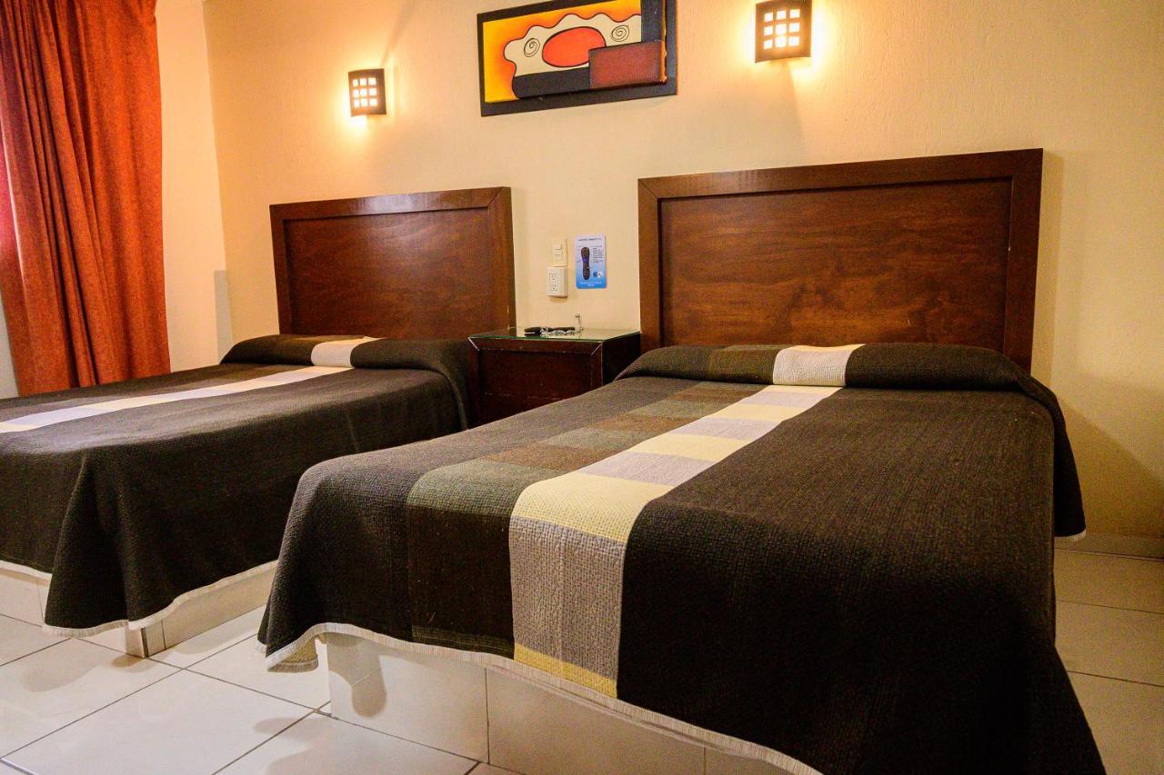 Hotel Acuario En Ocotlan Екстериор снимка