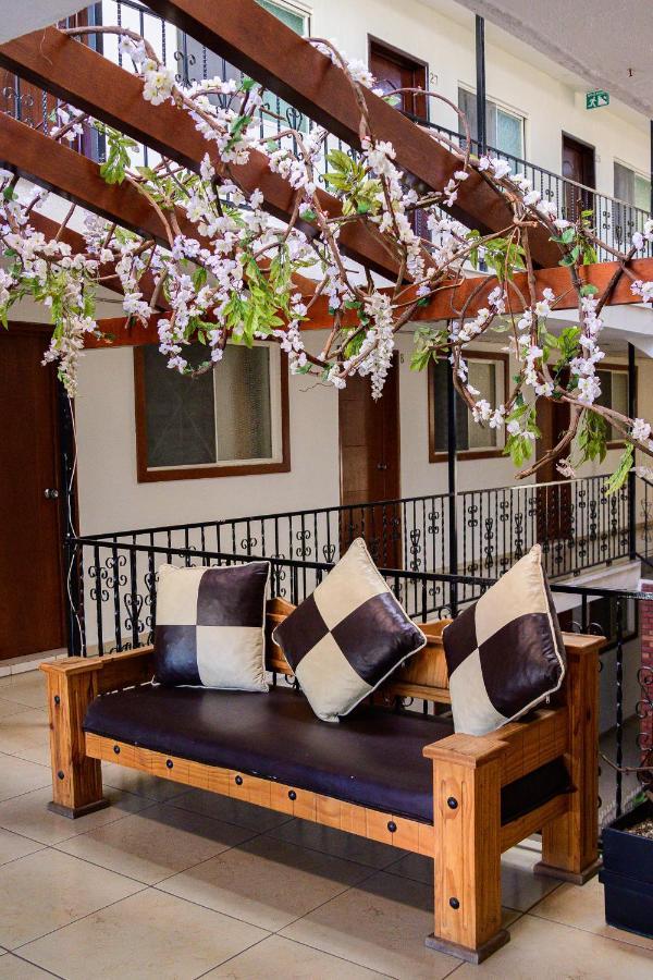 Hotel Acuario En Ocotlan Екстериор снимка