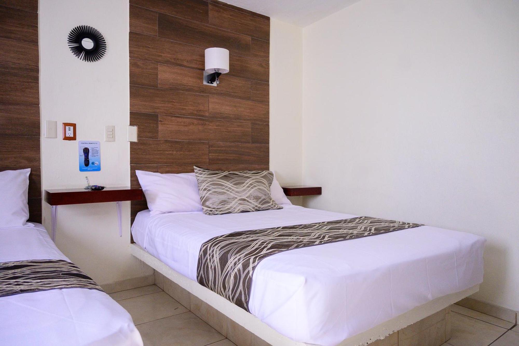 Hotel Acuario En Ocotlan Екстериор снимка