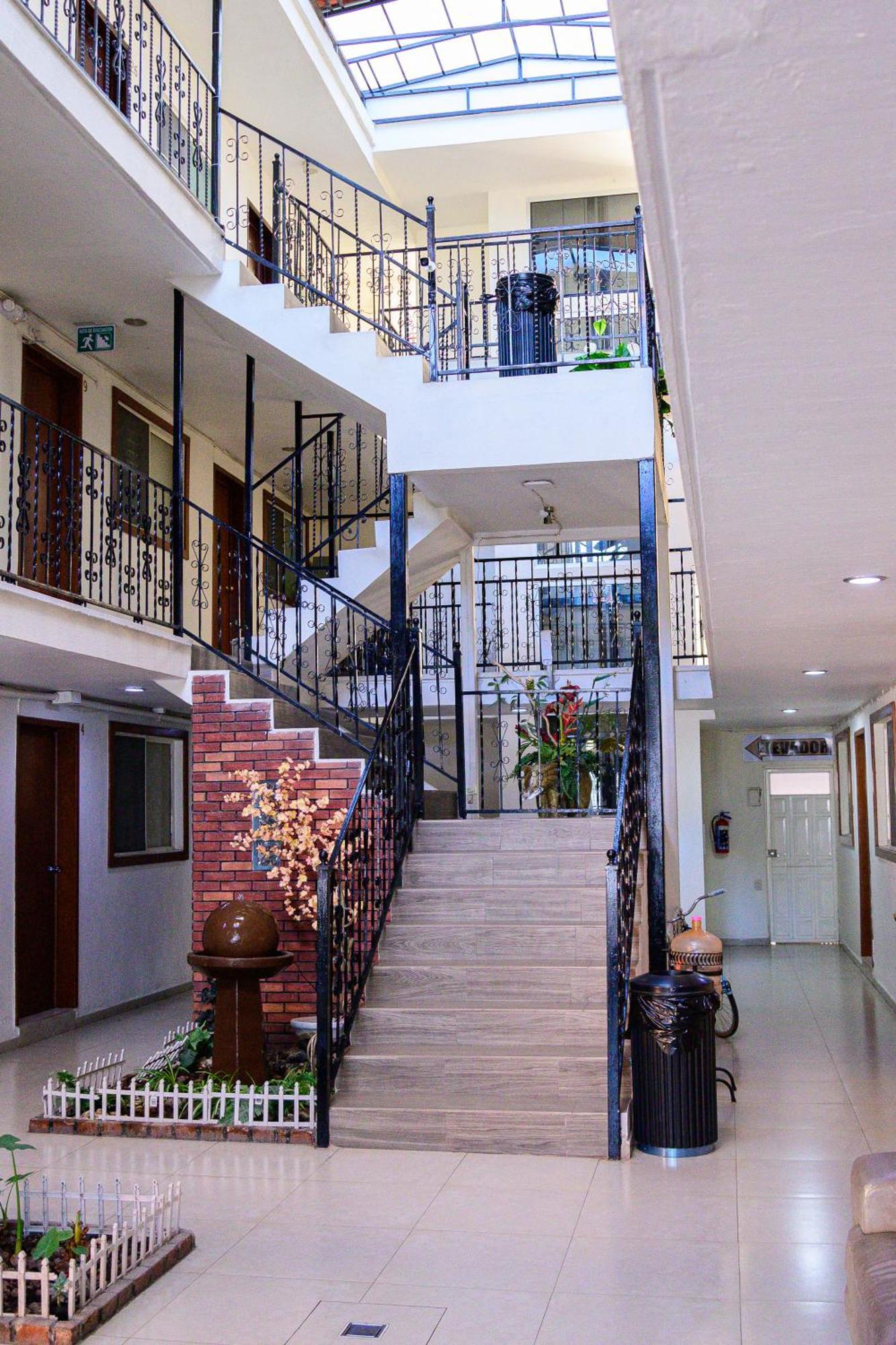 Hotel Acuario En Ocotlan Екстериор снимка