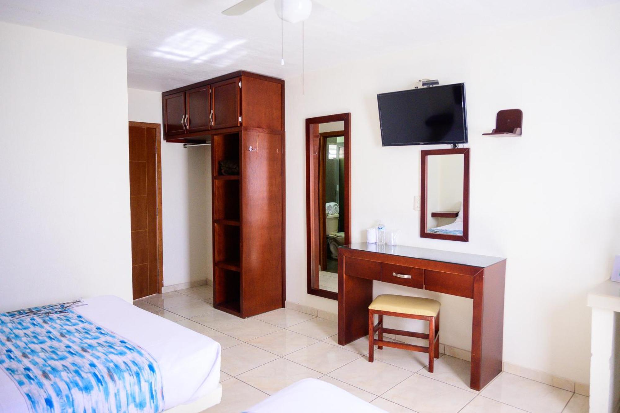 Hotel Acuario En Ocotlan Екстериор снимка